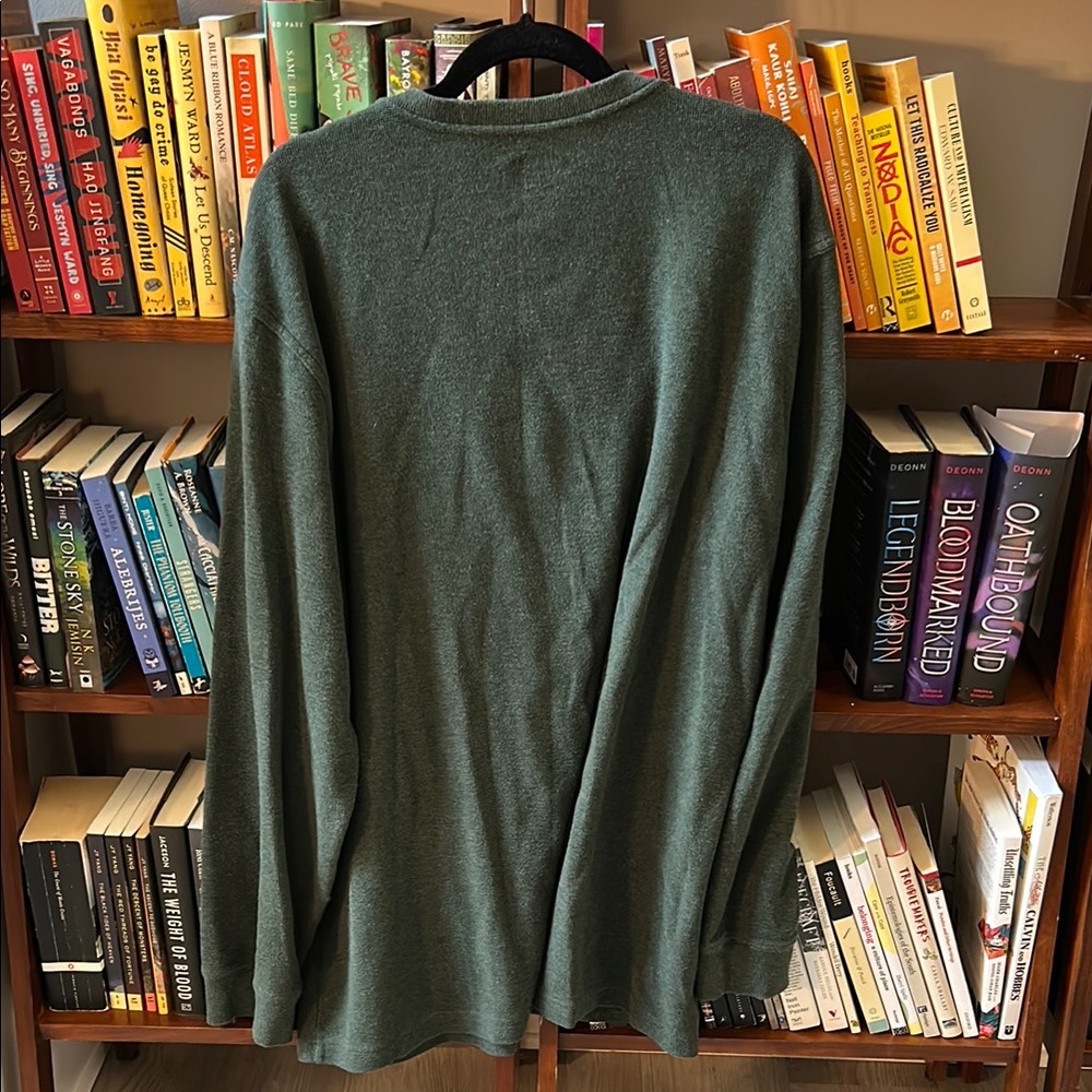 L.L. Bean Men's Dark Green Long Sleeve Henley - Picture 4 of 4